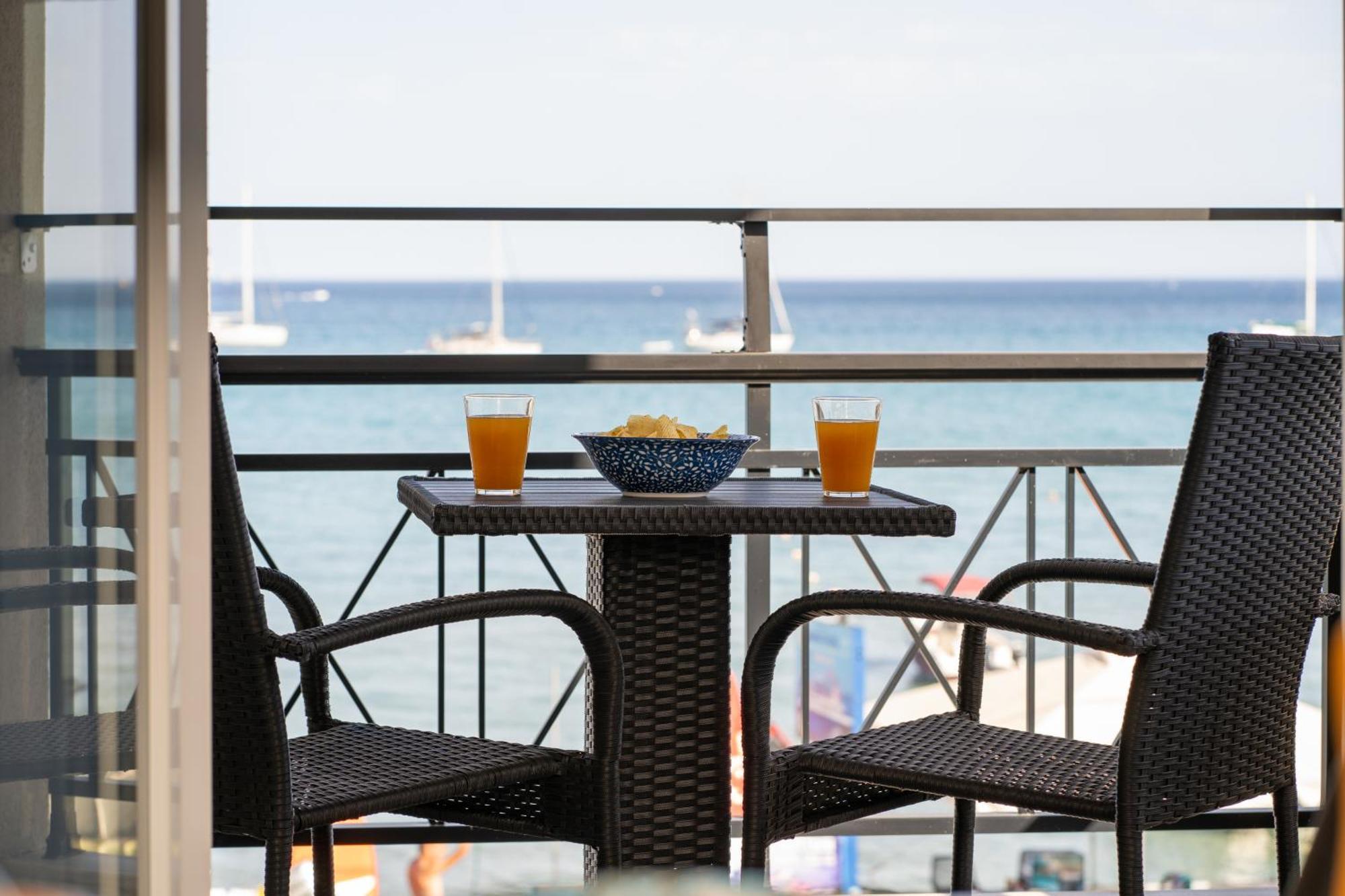 George Beachfront Apartments Lithakia  Esterno foto