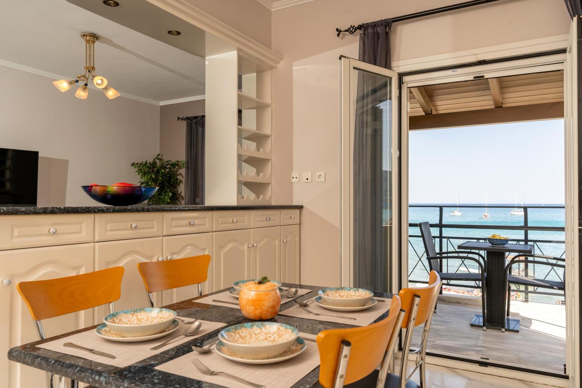 George Beachfront Apartments Lithakia  Camera foto